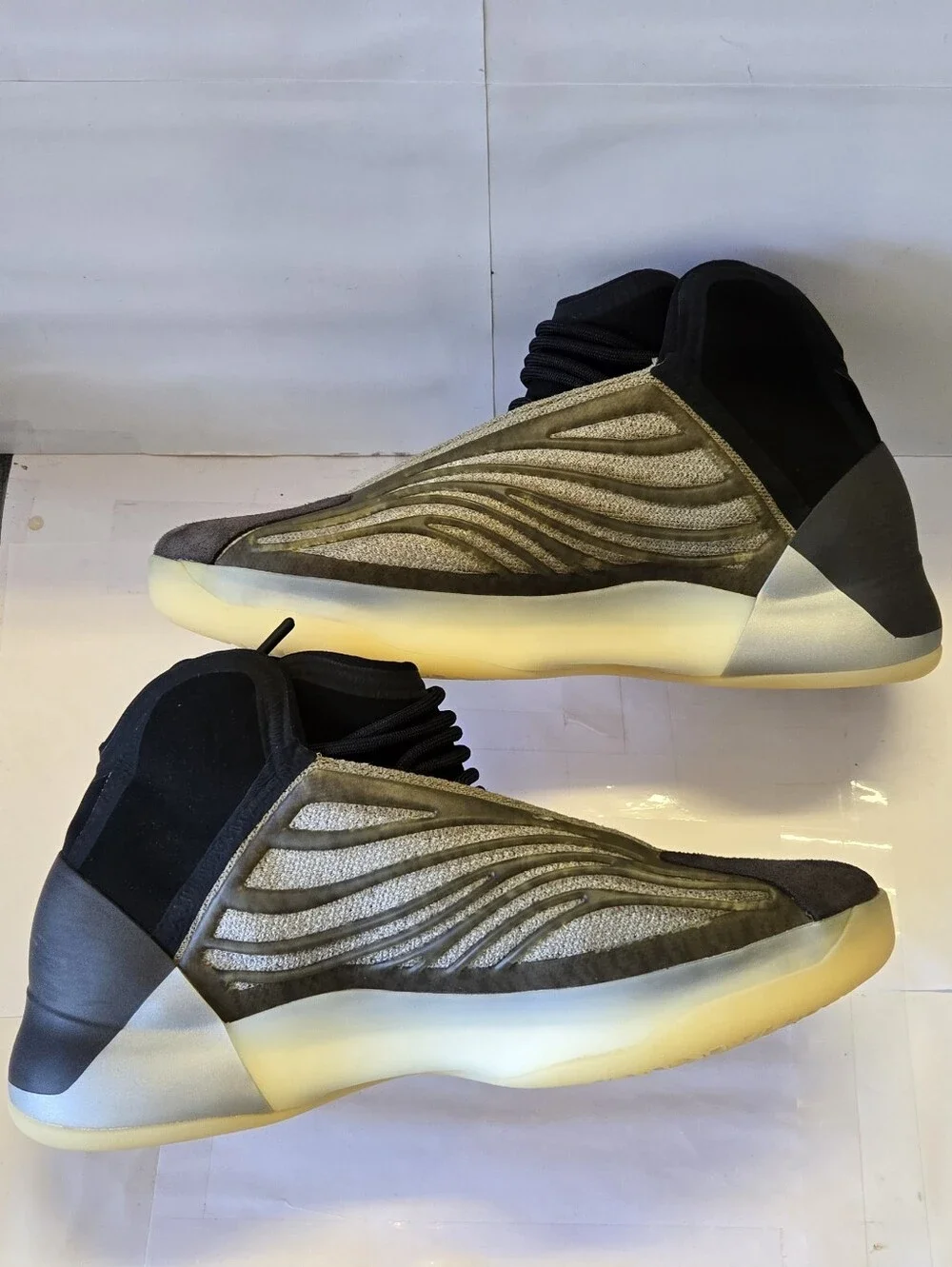 adidas Yeezy QNTM Barium H68771 Men's Size 11.5